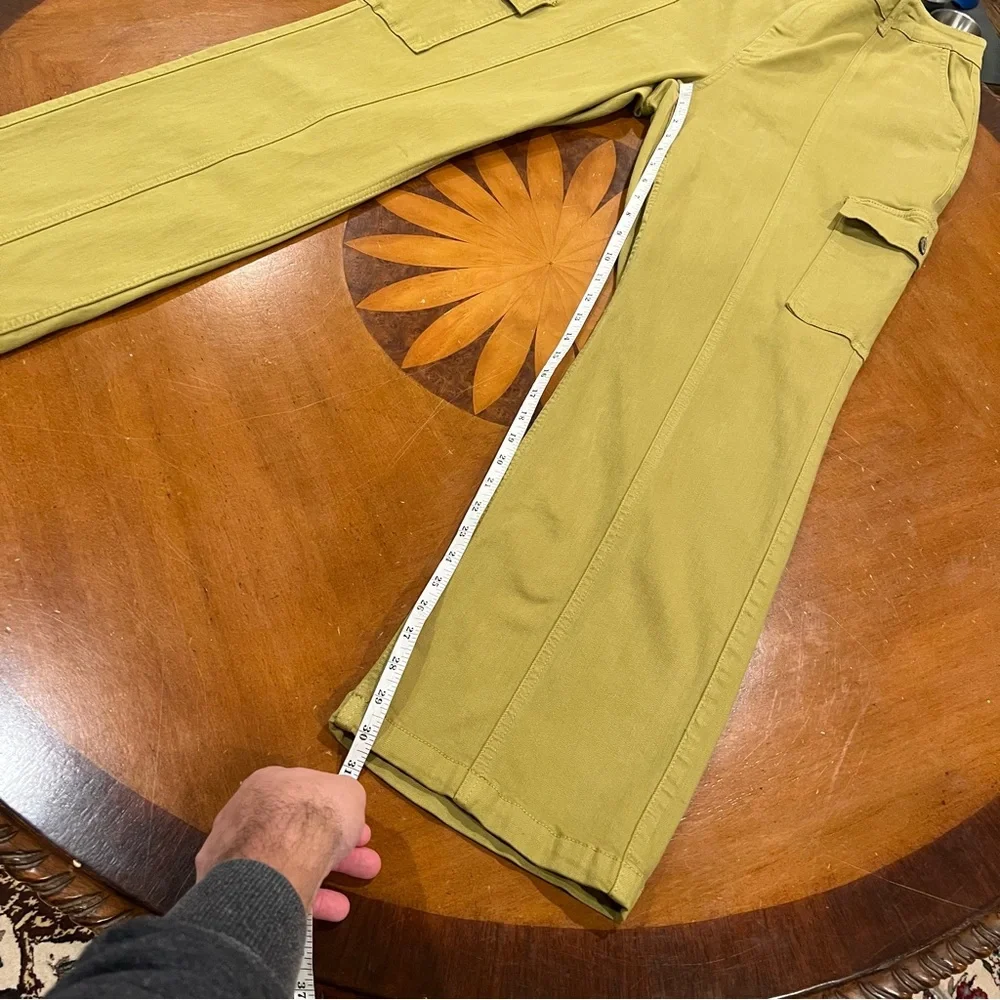 Judy Blue High Rise Straight Leg Cargo Pants Matcha Green
16W - Picture 15 of 16